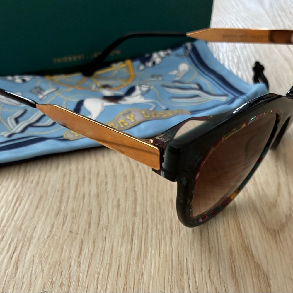 Thierry Lasry Savvy Green and rainbow Tortoise Sunglasses - Picture 2 of 4